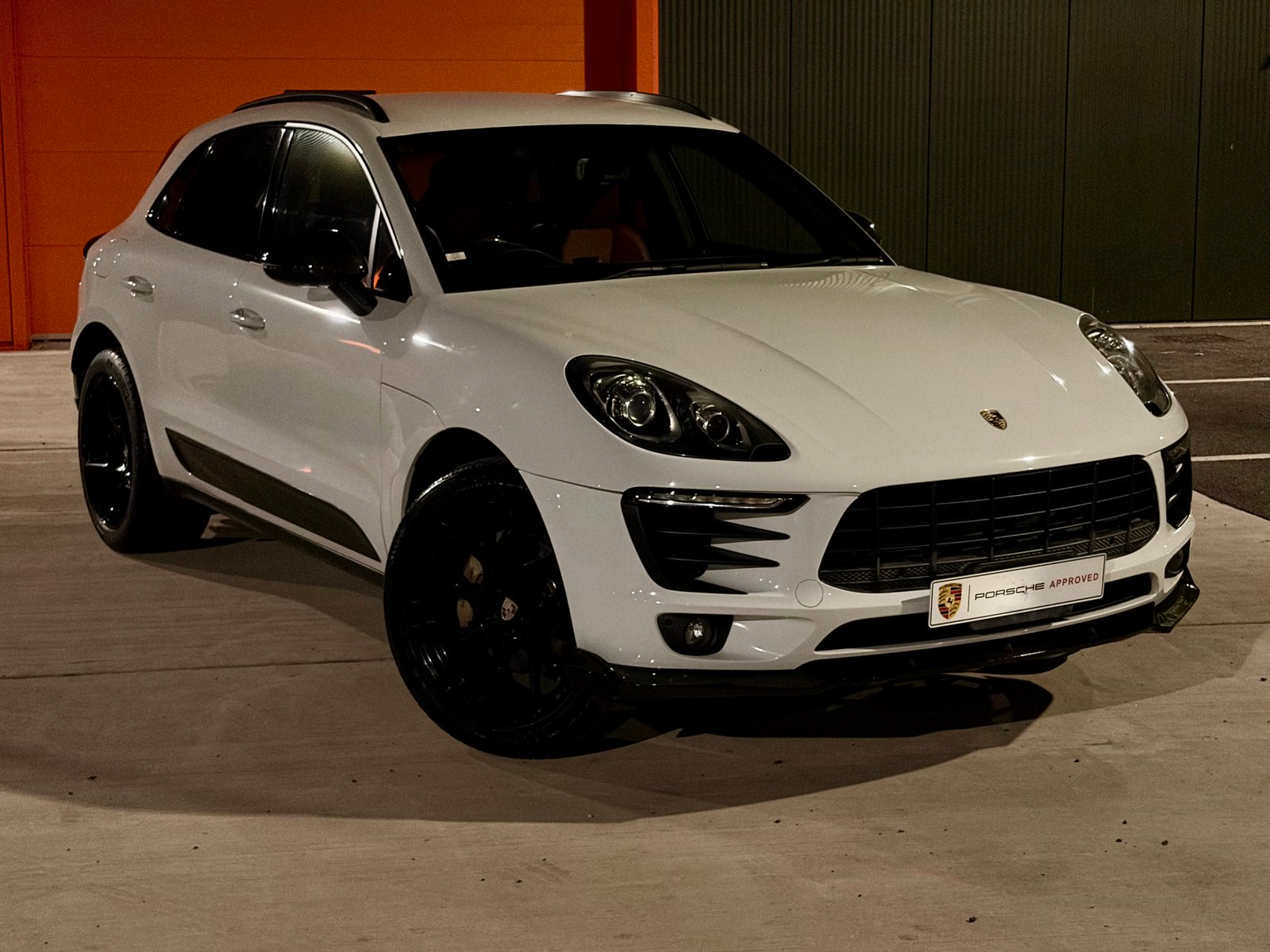PORSCHE MACAN S (GTS BODYKIT)